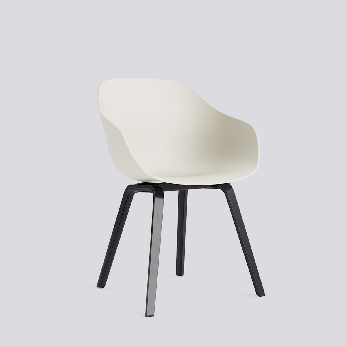 Chaise About A Chair AAC 222 de Hee Welling - Hay-Polypropylène recyclé Melange cream, placage de chêne laqué à l&