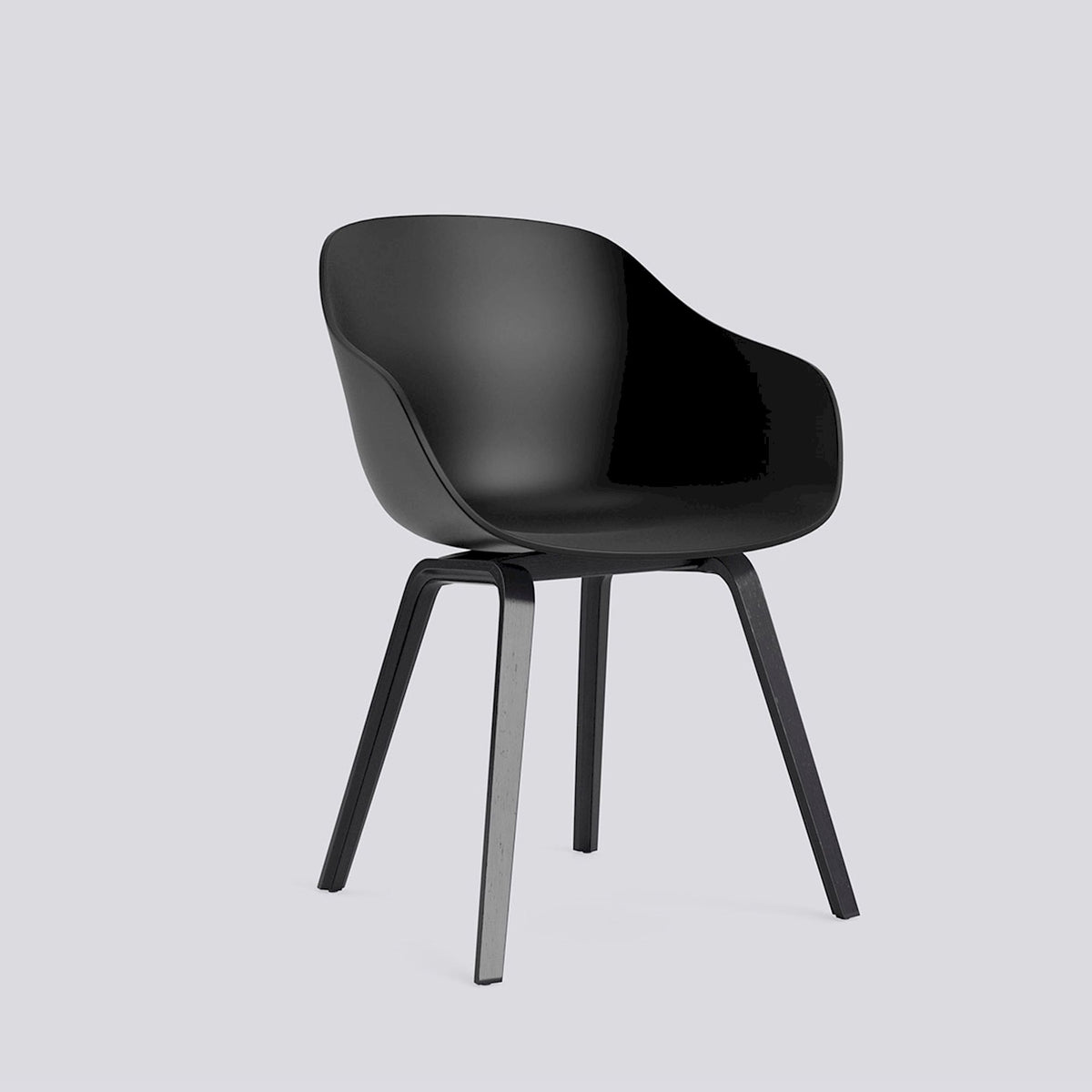 Chaise About A Chair AAC 222 de Hee Welling - Hay-Polypropylène recyclé noir, placage de chêne laqué à l&