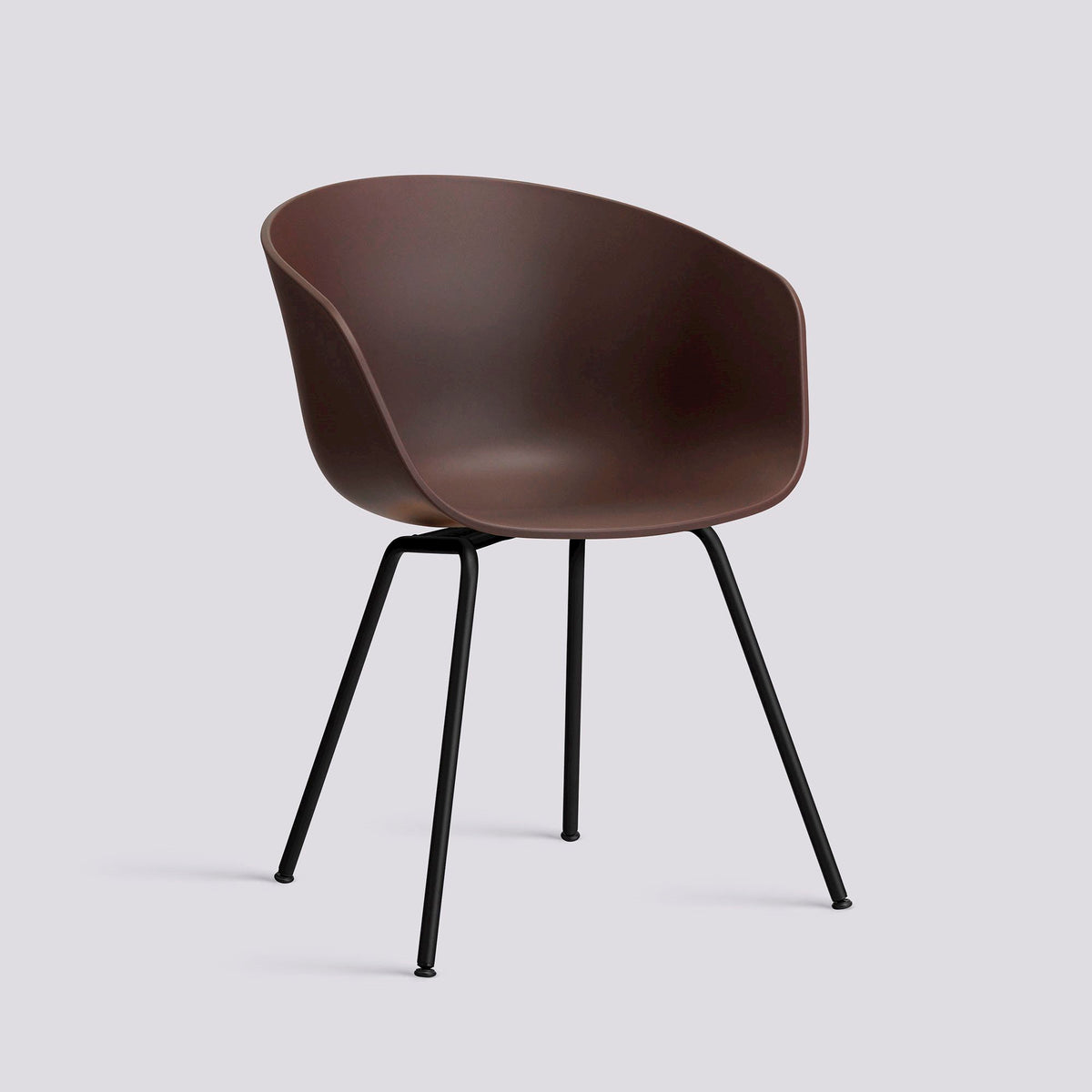 Chaise About A Chair AAC 26 de Hee Welling - Hay-Polypropylène recyclé Raisin, acier thermolaqué noir, piètement 4 pieds-The Woods Gallery