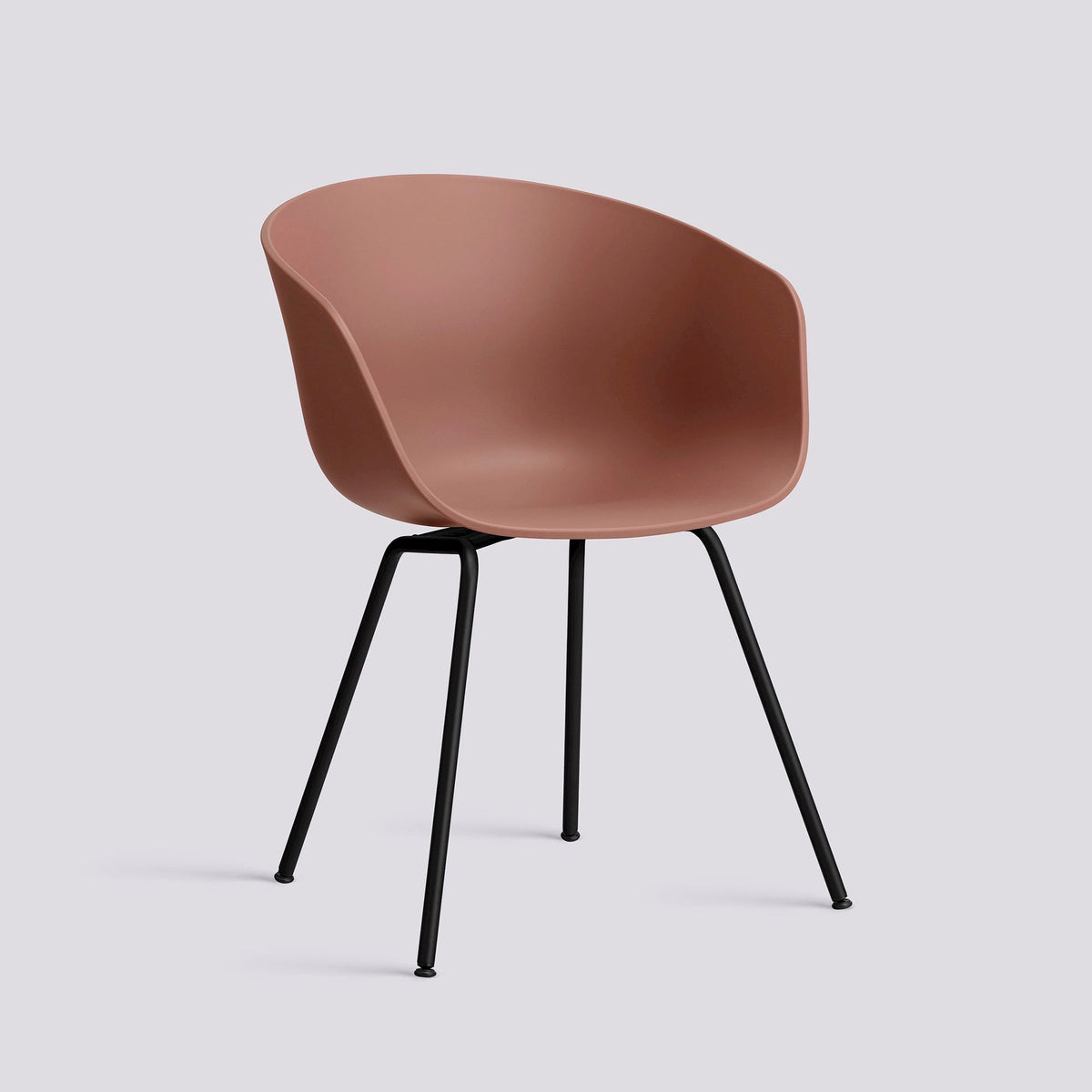 Chaise About A Chair AAC 26 de Hee Welling - Hay-Polypropylène recyclé Soft brick, acier thermolaqué noir, piètement 4 pieds-The Woods Gallery
