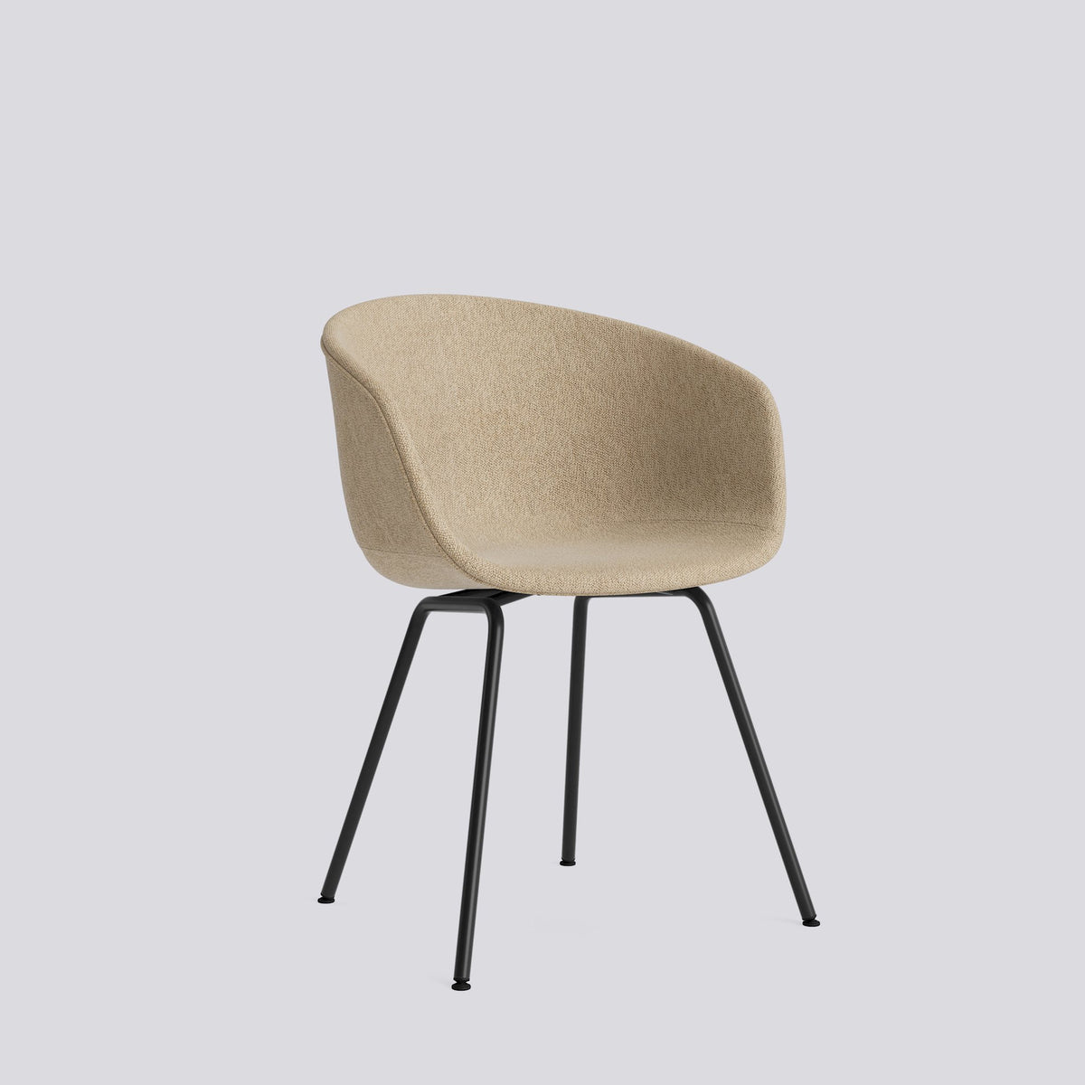 Chaise About A Chair AAC 27 de Hee Welling - Hay-Garnissage intégral Turf Sand, acier thermolaqué noir, piètement 4 pieds-The Woods Gallery