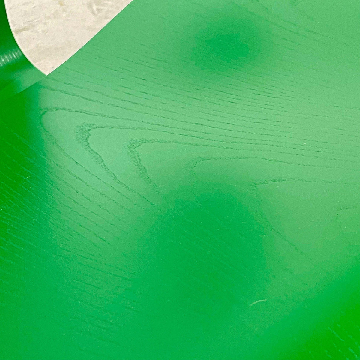 Chaise LCW verte de Charles &amp; Ray Eames - Herman Miller x Hay - 2022-The Woods Gallery
