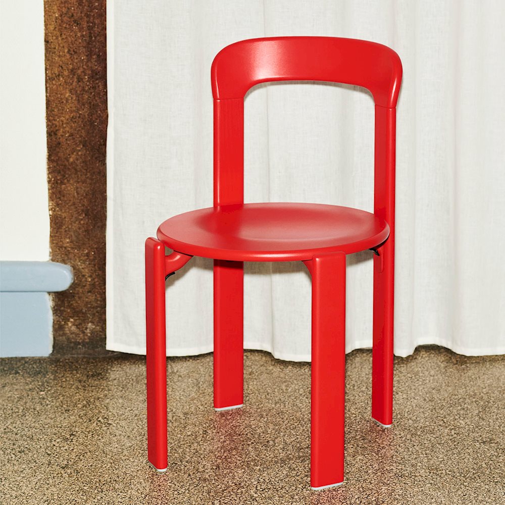 Chaises Rey de HAY dans un intérieur