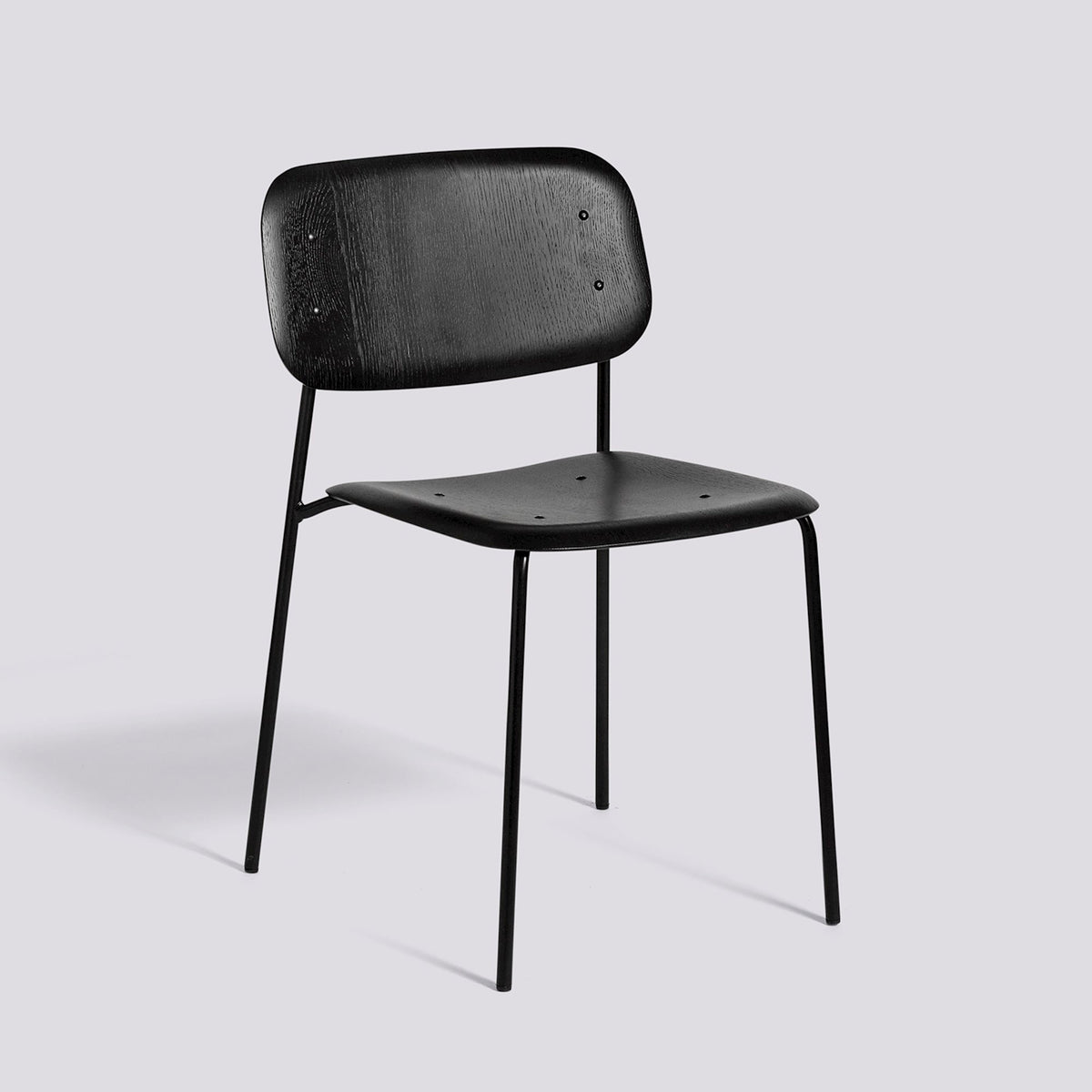 Chaise Soft Edge 40 de Iskos-Berlin - Hay-Placage de chêne laqué noir, assise et dossier — Acier thermolaqué noir, piètement 4 pieds-The Woods Gallery