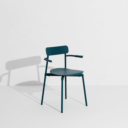 Chaise avec accoudoirs Fromme de Tom Chung - Petite Friture-Bleu Océan-The Woods Gallery