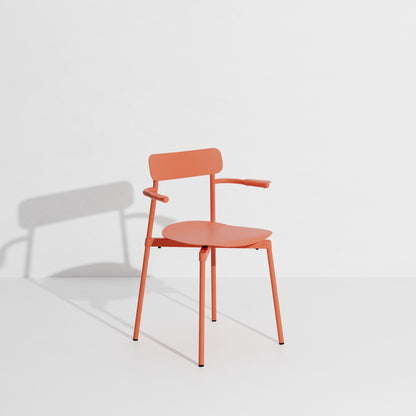 Chaise avec accoudoirs Fromme de Tom Chung - Petite Friture-Corail-The Woods Gallery