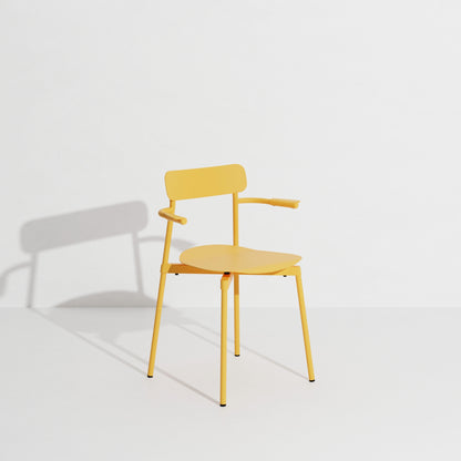 Chaise avec accoudoirs Fromme de Tom Chung - Petite Friture-Safran-The Woods Gallery