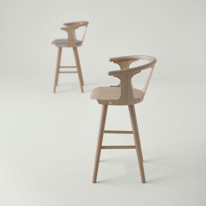 Chaise de bar In Between SKY par Sami Kallio - &amp;Tradition-Chêne blanc huilé-The Woods Gallery
