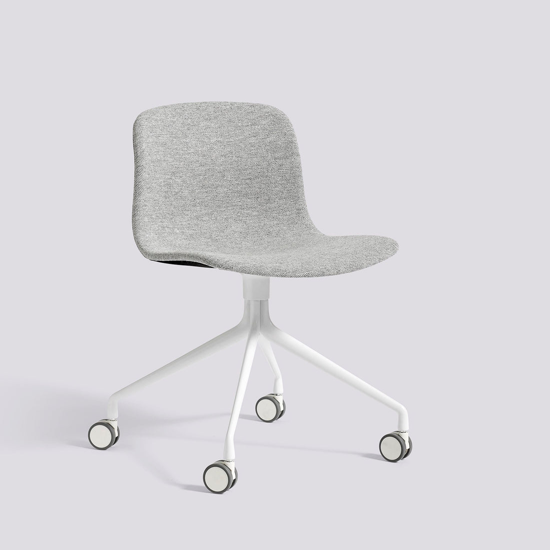 Chaise de bureau About A Chair AAC 15 de Hee Welling - Hay-Garnissage intégral Hallingdal 116, aluminium thermolaqué blanc, piètement pivotant 4 branches à roulettes-The Woods Gallery