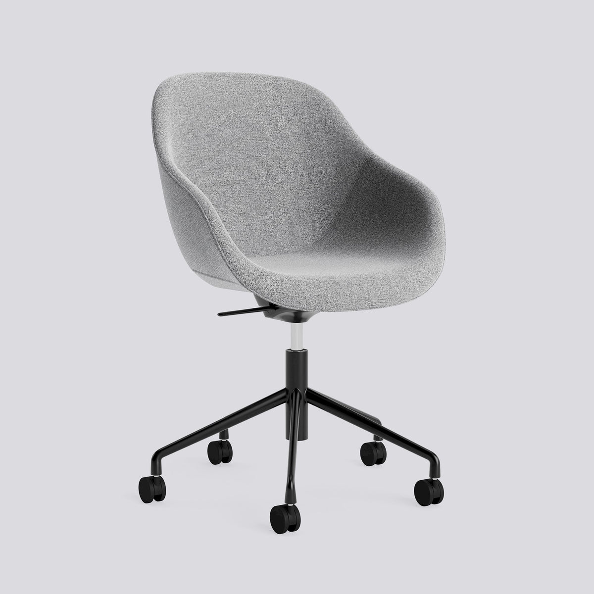 Chaise de bureau About A Chair AAC 155 de Hee Welling - Hay-Garnissage intégral Hallingdal 130, aluminium thermolaqué noir, piètement pivotant 5 branches à roulettes, vérin et bascule-The Woods Gallery