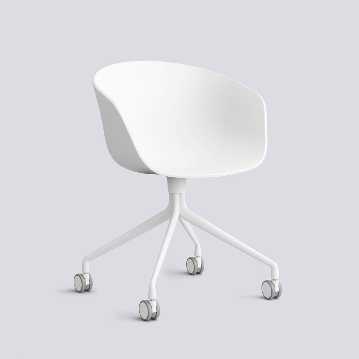 Chaise de bureau About A Chair AAC 24 de Hee Welling - Hay-Polypropylène recyclé blanc, aluminium thermolaqué blanc, piètement pivotant 4 branches à roulettes-The Woods Gallery