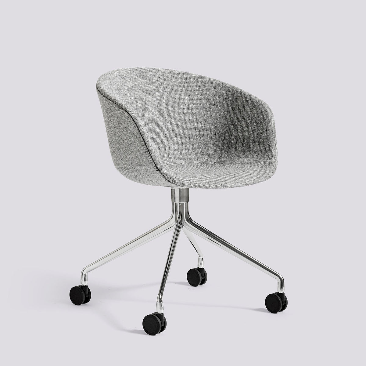 Chaise de bureau About A Chair AAC 25 de Hee Welling - Hay-Garnissage intégral Hallingdal 130, aluminium poli, piètement pivotant 4 branches à roulettes-The Woods Gallery