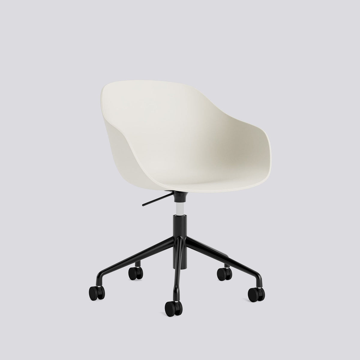 Chaise de bureau About A Chair AAC 252 de Hee Welling - Hay-Polypropylène recyclé Melange cream, aluminium thermolaqué noir, piètement pivotant 5 branches à roulettes et vérin-The Woods Gallery