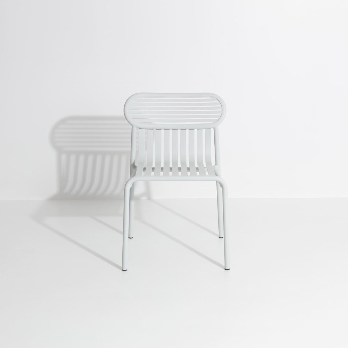 Chaise de jardin Week-End de Studio Brichet-Ziegler - Petite Friture-Gris perle-The Woods Gallery