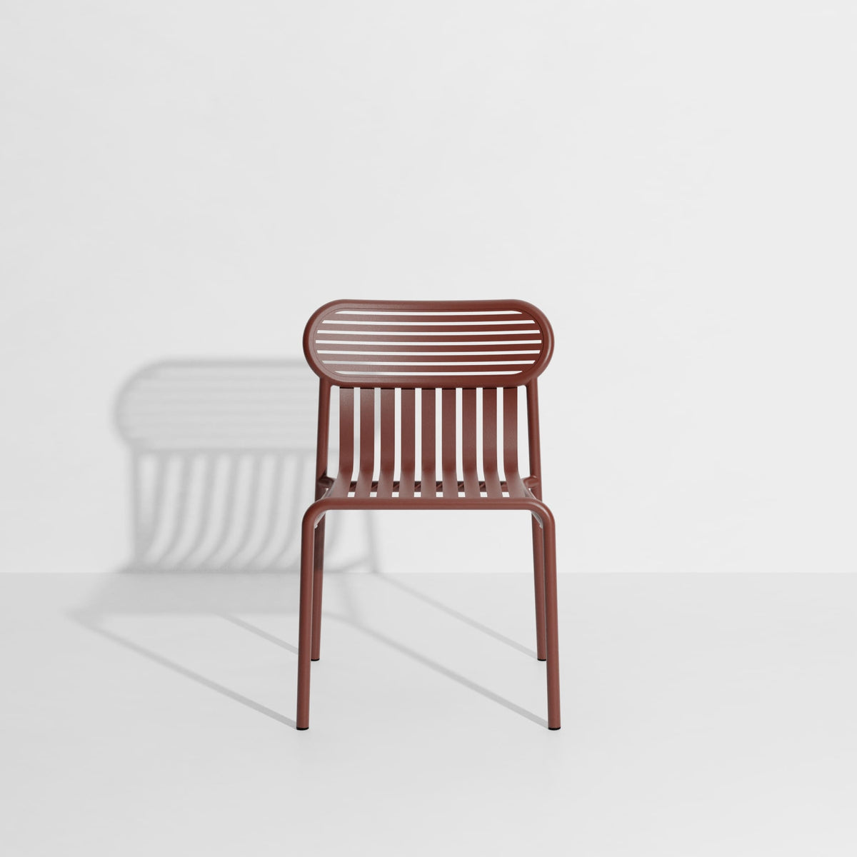 Chaise de jardin Week-End de Studio Brichet-Ziegler - Petite Friture-Rouge-Brun-The Woods Gallery