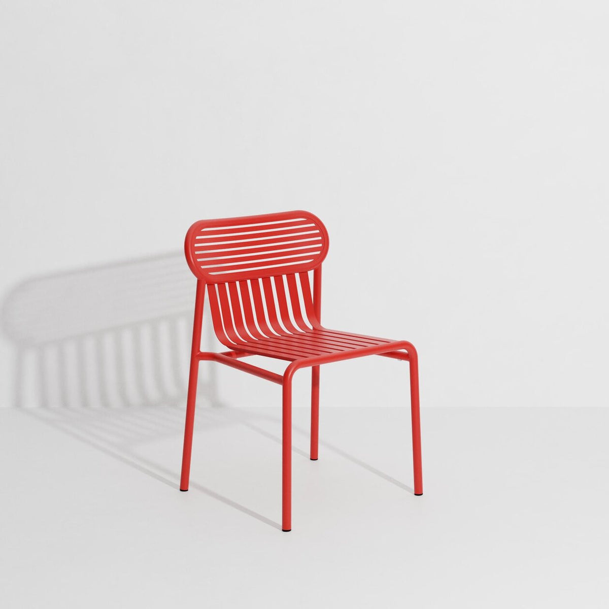 Chaise de jardin Week-End de Studio Brichet-Ziegler - Petite Friture-Rouge-The Woods Gallery