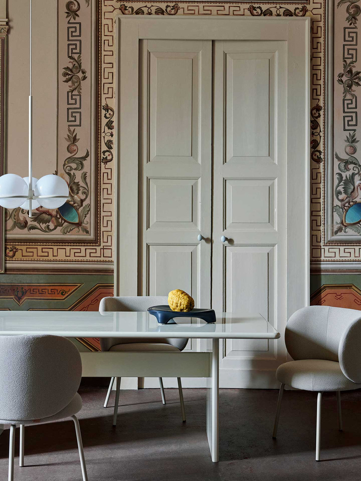 Chaise de salle à manger Rico Dining Black Grain - Ferm Living-Brun-The Woods Gallery