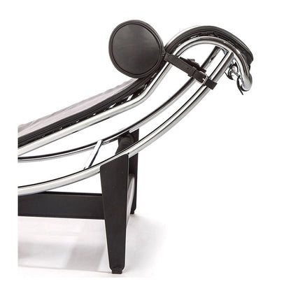 Chaise longue "4" en cuir - Cassina-détail de la têtière et de la structure chromée-Cassina
