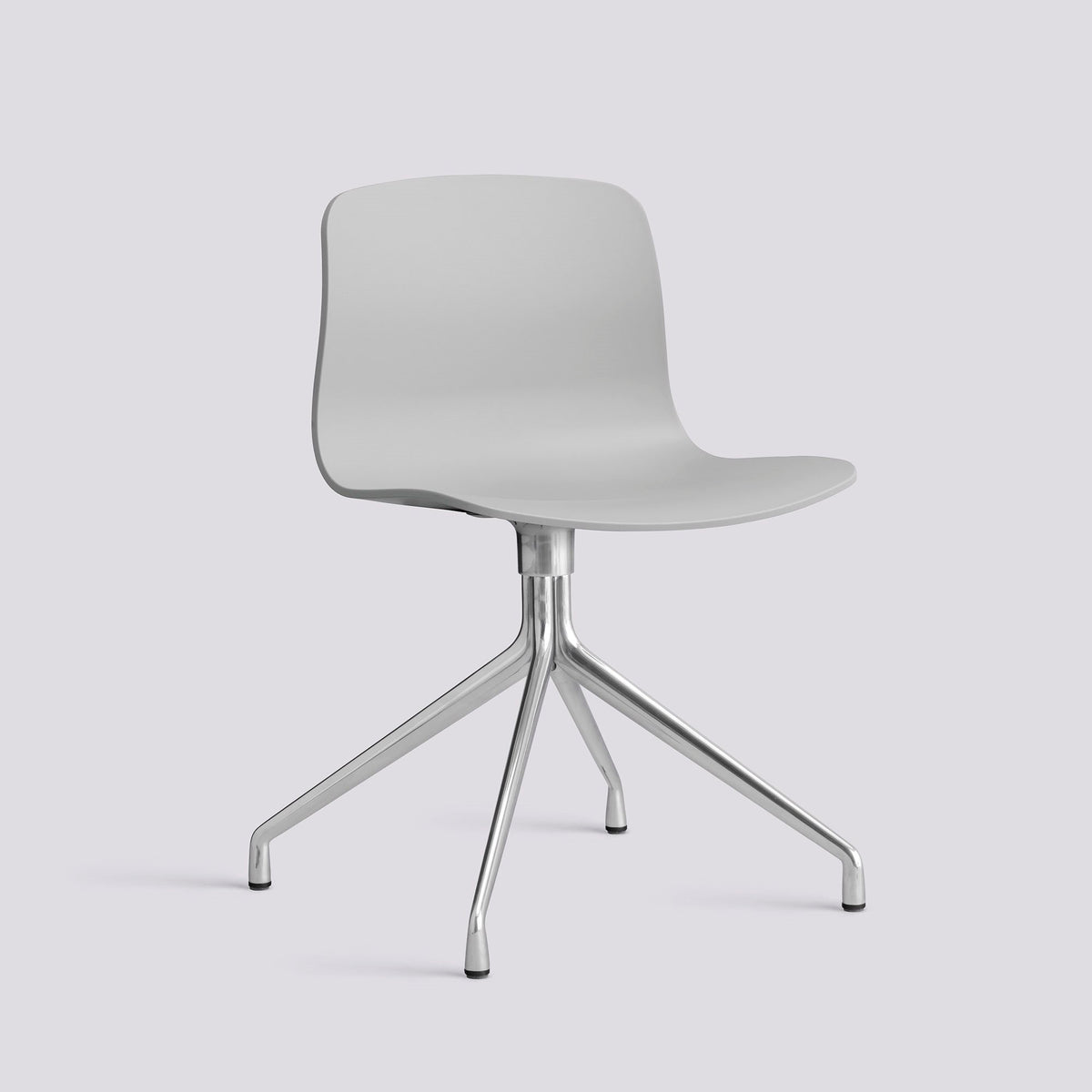 Chaise pivotante About A Chair AAC 10 de Hee Welling - Hay-Polypropylène recyclé Concrete grey, aluminium poli, piètement pivotant 4 branches-The Woods Gallery