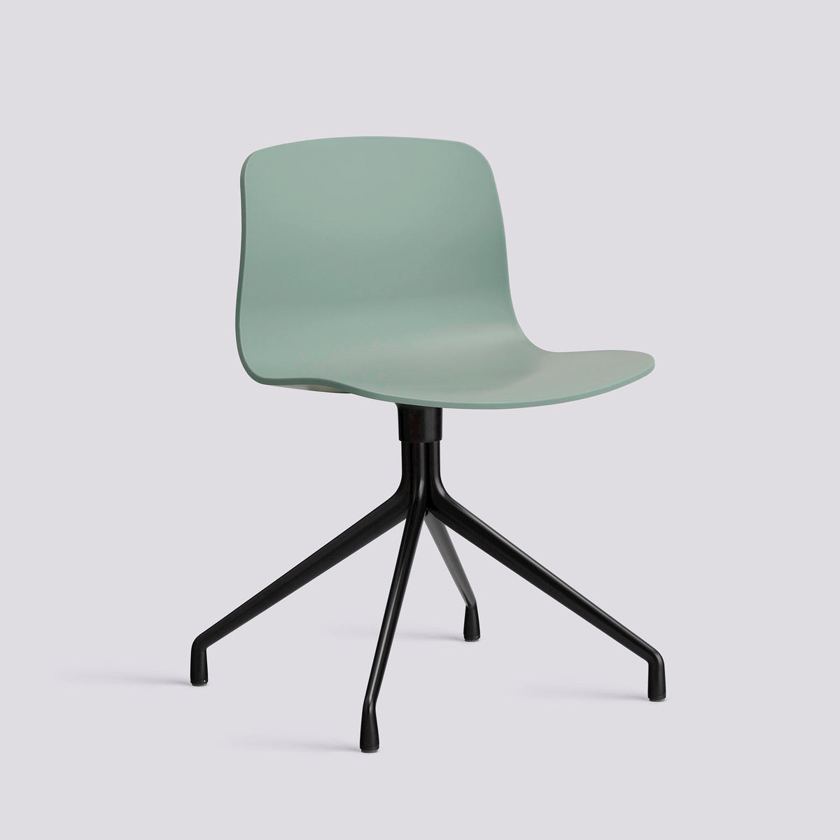 Chaise pivotante About A Chair AAC 10 de Hee Welling - Hay-Polypropylène recyclé Fall green, aluminium thermolaqué noir, piètement pivotant 4 branches-The Woods Gallery