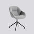 Chaise pivotante About A Chair AAC 121 de Hee Welling - Hay-Garnissage intégral matelassé Hallingdal 130, aluminium thermolaqué noir, piètement pivotant 4 branches-The Woods Gallery