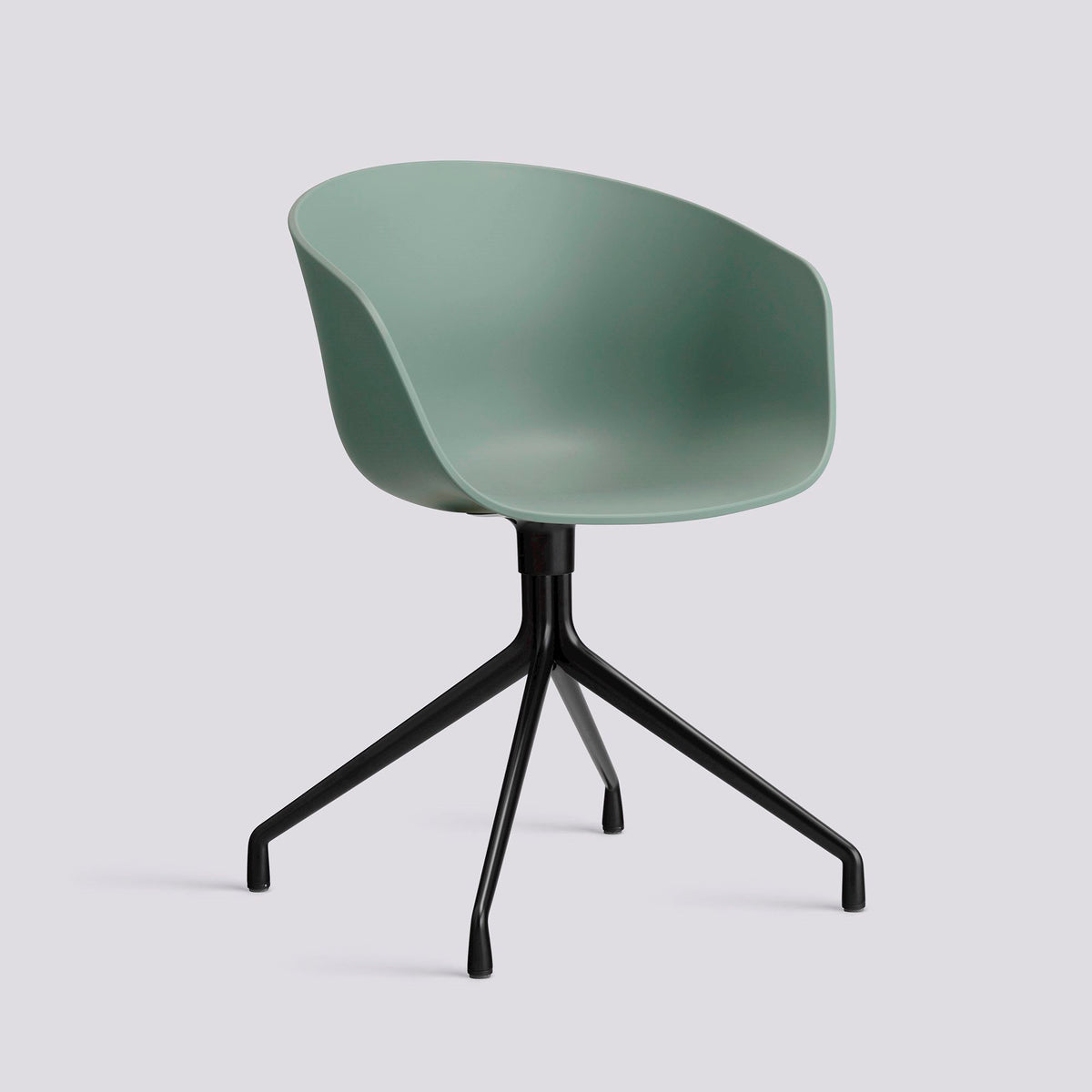 Chaise pivotante About A Chair AAC 20 de Hee Welling - Hay-Polypropylène recyclé Fall green, aluminium thermolaqué noir, piètement pivotant 4 branches-The Woods Gallery