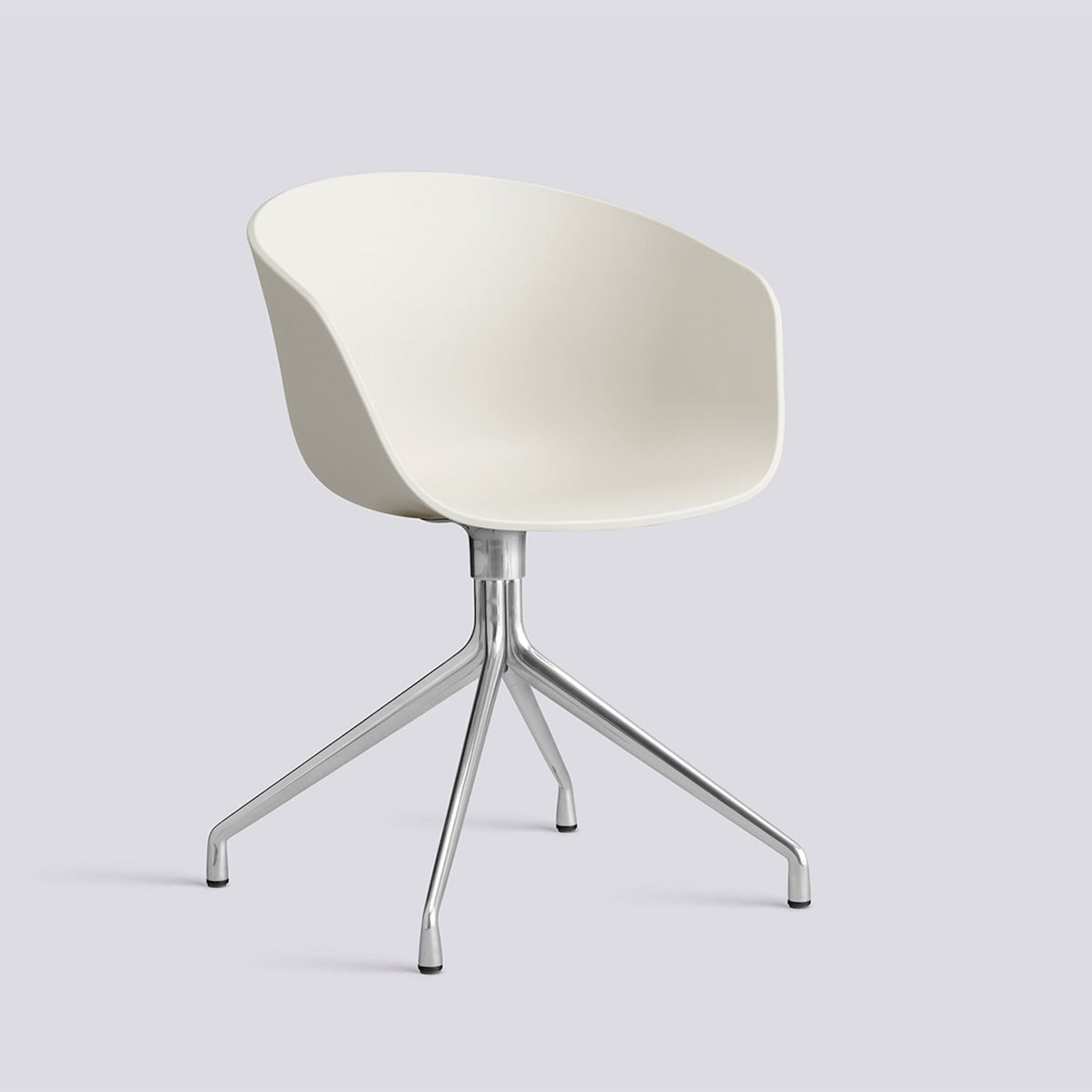 Chaise pivotante About A Chair AAC 20 de Hee Welling - Hay-Polypropylène recyclé Melange cream, aluminium poli, piètement pivotant 4 branches-The Woods Gallery