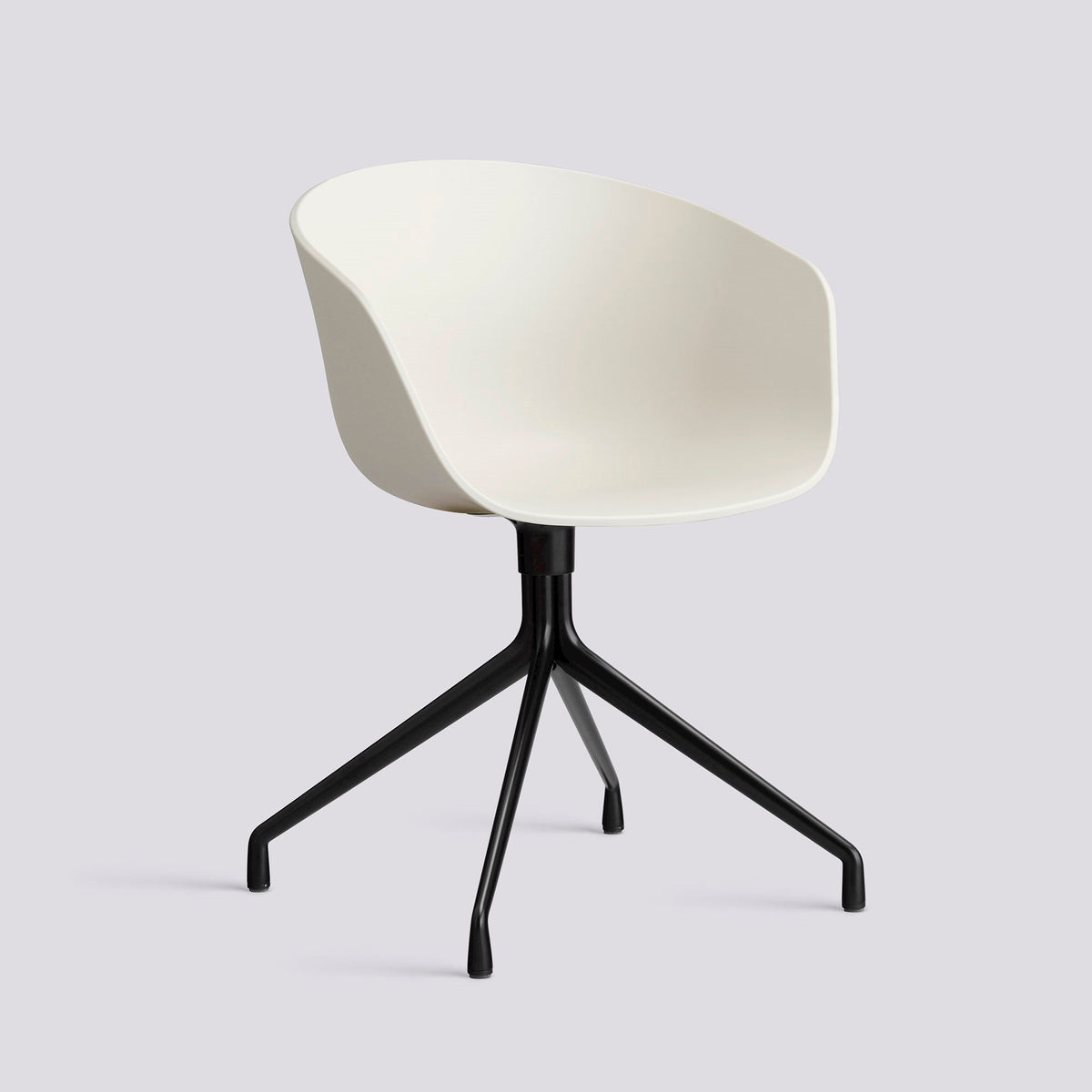 Chaise pivotante About A Chair AAC 20 de Hee Welling - Hay-Polypropylène recyclé Melange cream, aluminium thermolaqué noir, piètement pivotant 4 branches-The Woods Gallery