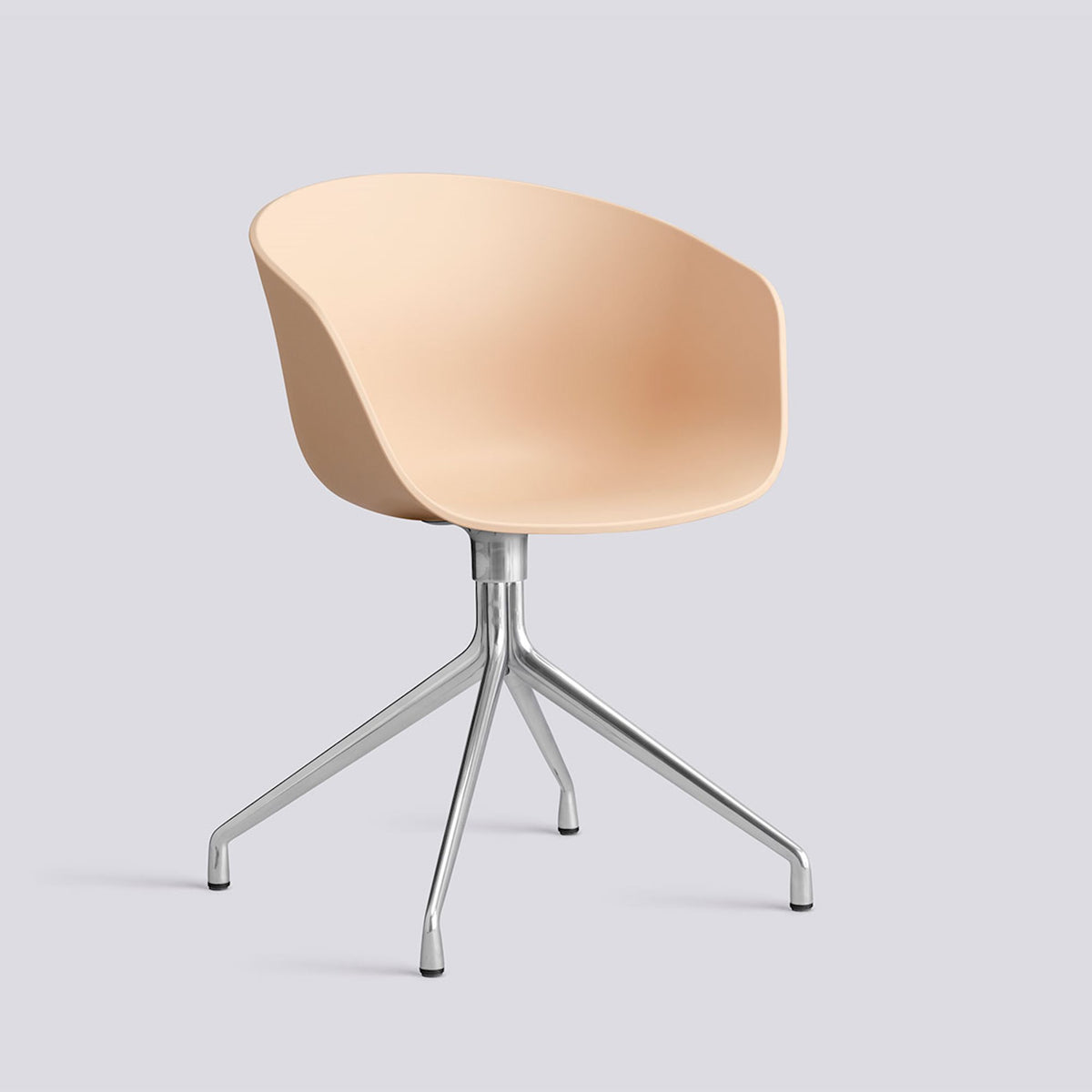 Chaise pivotante About A Chair AAC 20 de Hee Welling - Hay-Polypropylène recyclé Pale peach, aluminium poli, piètement pivotant 4 branches-The Woods Gallery