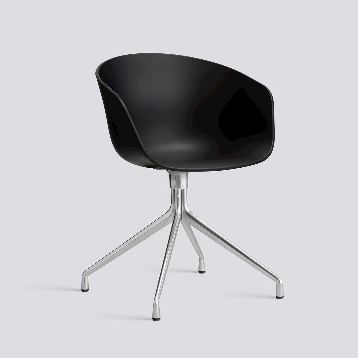 Chaise pivotante About A Chair AAC 20 de Hee Welling - Hay-Polypropylène recyclé noir, aluminium poli, piètement pivotant 4 branches-The Woods Gallery