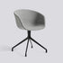 Chaise pivotante About A Chair AAC 21 de Hee Welling - Hay-Garnissage intégral Hallingdal 130, aluminium thermolaqué noir, piètement pivotant 4 branches-The Woods Gallery