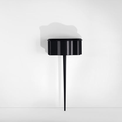 Console Carlino CM par Carlo Mollino - Zanotta-console murale noire à pied unique, de face-The Woods Gallery
