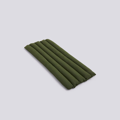 Coussin Soft Quilted pour banc de table Palissade - Hay-Olive vue studio-The Woods Gallery