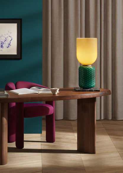 Petit bureau 538 en forme libre de Charlotte Perriand - Cassina-ambiance catalogue Cassina 2026-The Woods Gallery