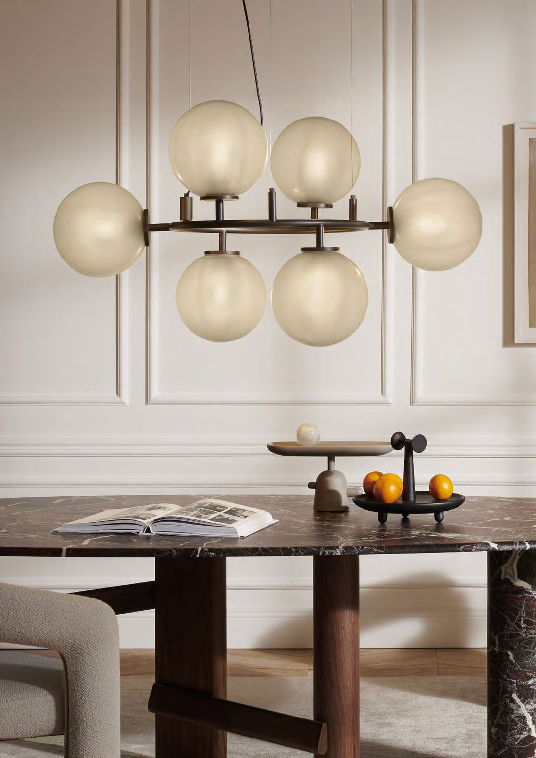 Lustre Constellation - Cassina-ambiance catalogue Cassina 2026-The Woods Gallery