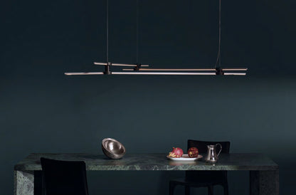 Suspension Eitie Line de Tobia Scarpa - Cassina-ambiance catalogue Cassina 2026-The Woods Gallery