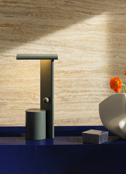 Lampadaire Polyshape de Ferréol Babin - Cassina-ambiance catalogue Cassina 2026-The Woods Gallery