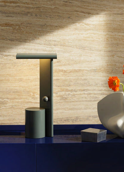 Lampadaire Polyshape de Ferréol Babin - Cassina-ambiance catalogue Cassina 2026-The Woods Gallery