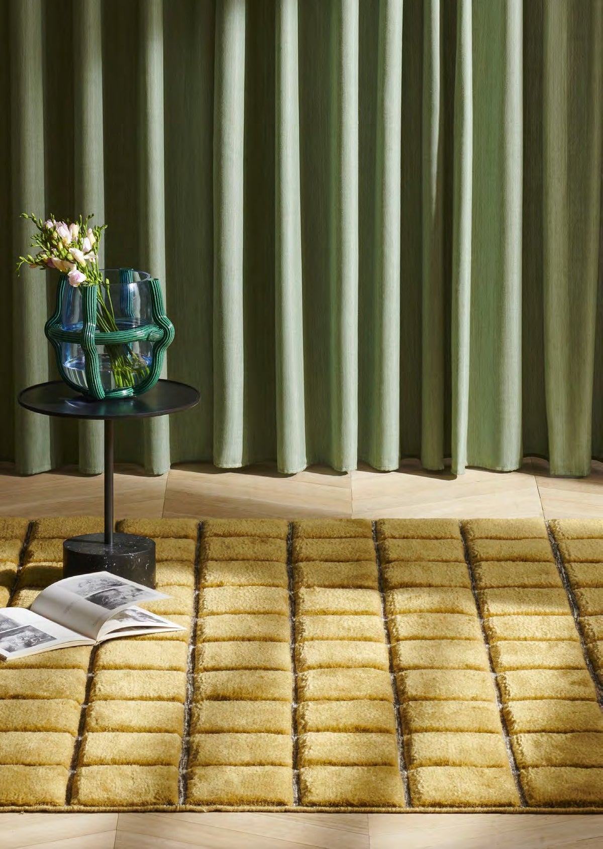 Tapis rectangulaire Sahara Grid 200x300cm - Cassina-ambiance catalogue Cassina 2026-The Woods Gallery