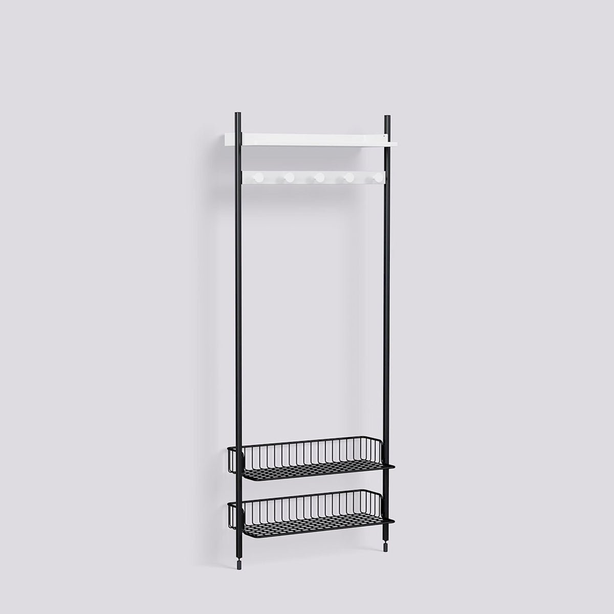 Étagère modulable Pier System 1051 1 colonne de Ronan et Erwan Bouroullec - Hay-Acier laqué blanc, profilé aluminium anodisé noir - Acier laqué noir-The Woods Gallery
