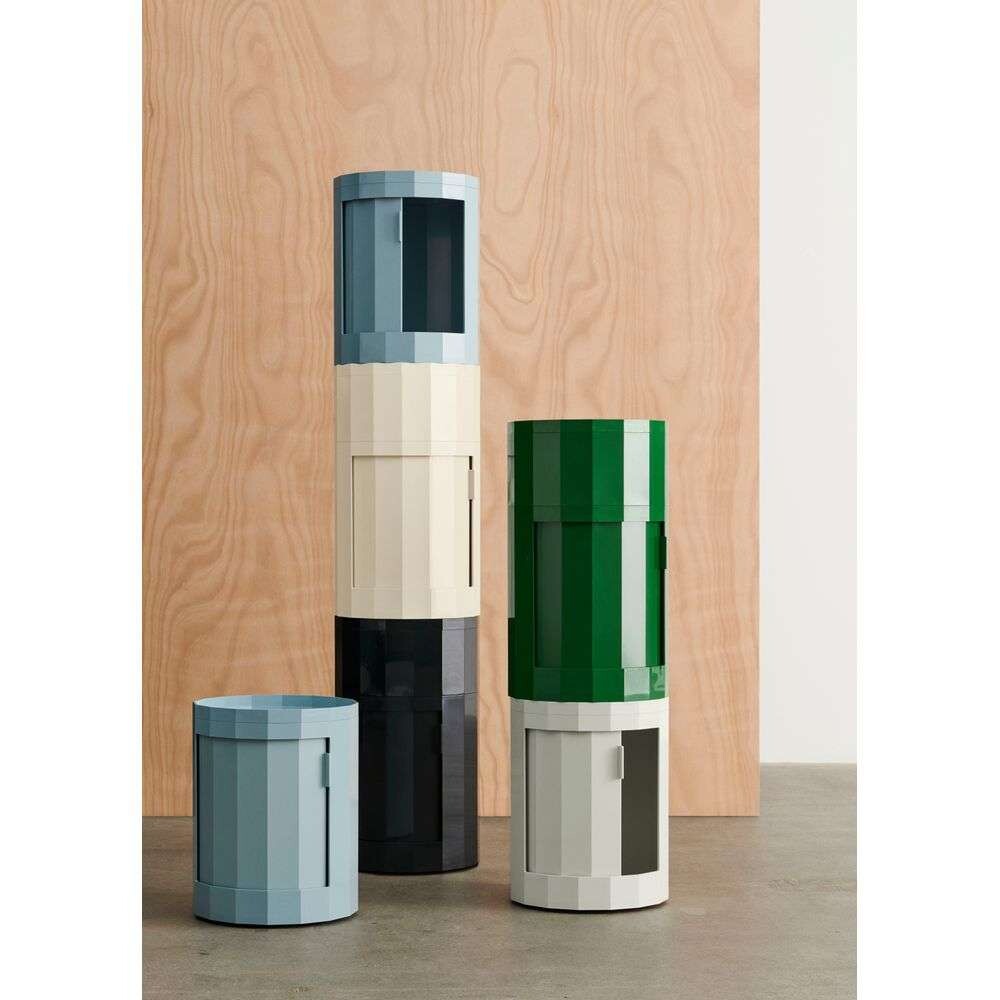 Facet Cabinet Low par Stefan Scholten - Hay-Gris-The Woods Gallery