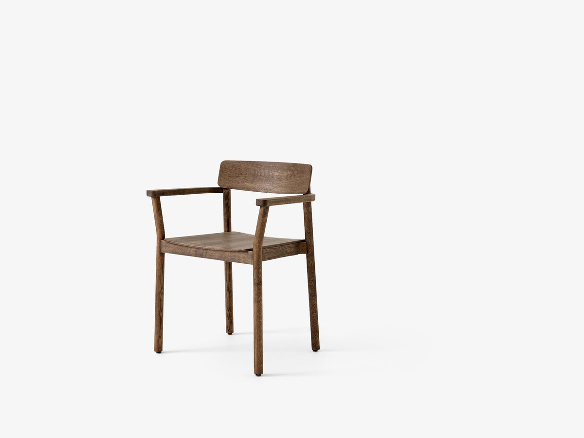 Fauteuil Betty TK9 de Thau &amp; Kallio - &amp;Tradition-Chêne huilé fumé-Assise bois-Sans revêtement-The Woods Gallery