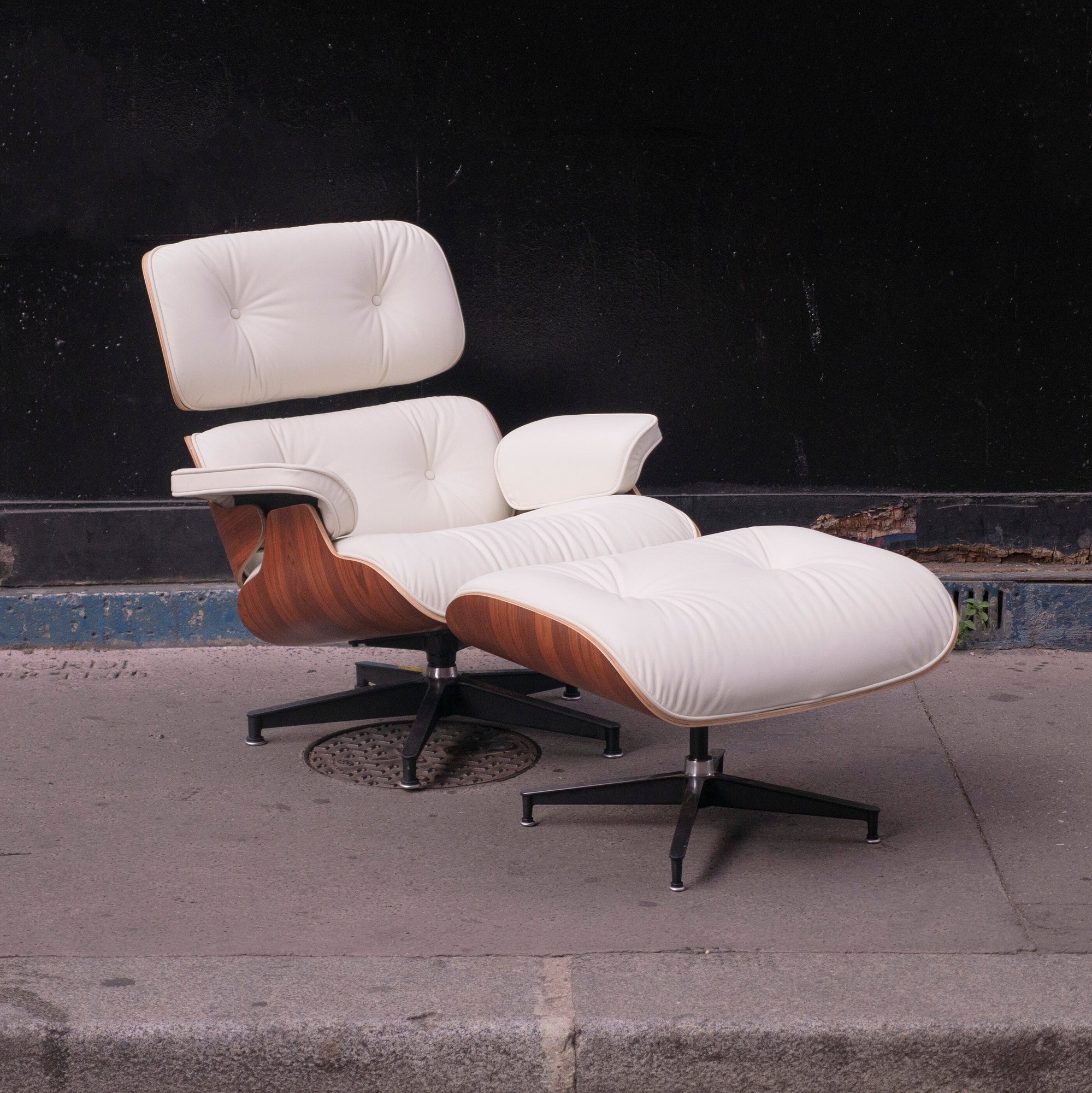 White Lounge Chair by Charles & Ray Eames 2018 edition Herm