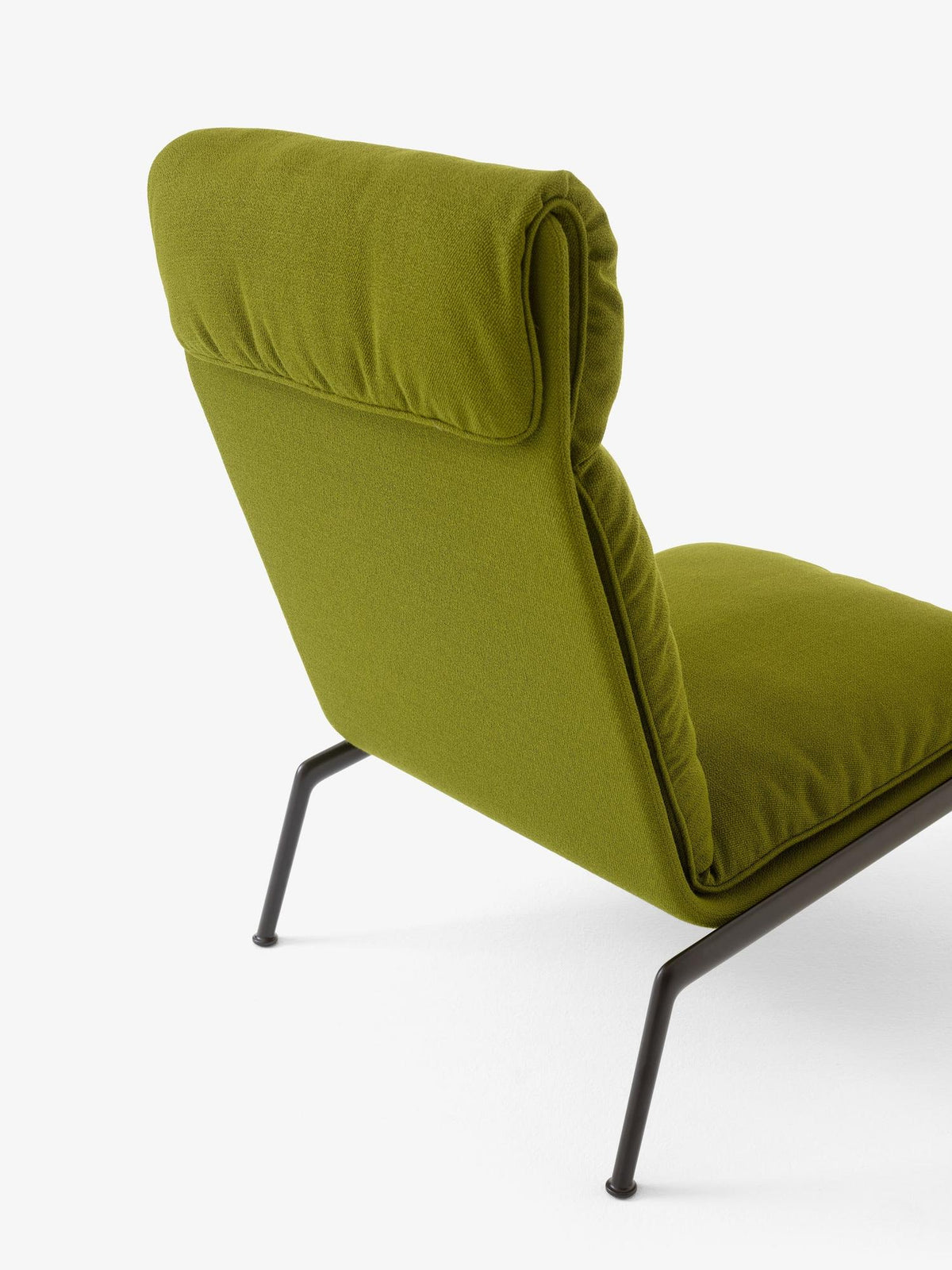 Fauteuil Muno LN16 dossier haut de Luca Nichetto - &amp;Tradition-Noir chaud-Tissu groupe 1-The Woods Gallery
