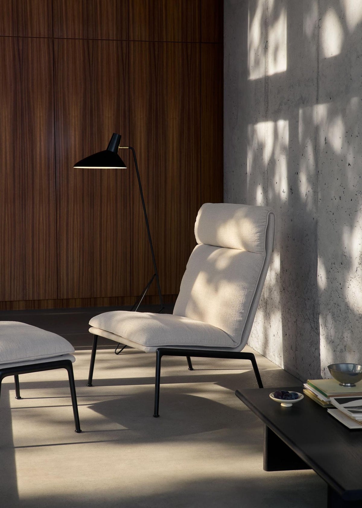 Fauteuil Muno LN16 dossier haut de Luca Nichetto - &amp;Tradition-Noir chaud-Tissu groupe 1-The Woods Gallery