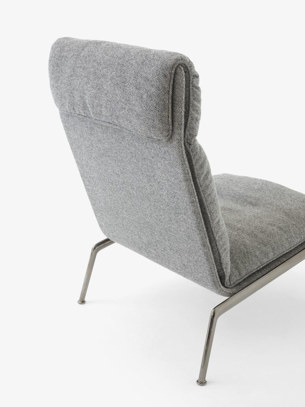 Fauteuil Muno LN16 dossier haut de Luca Nichetto - &amp;Tradition-Noir chaud-Tissu groupe 1-The Woods Gallery