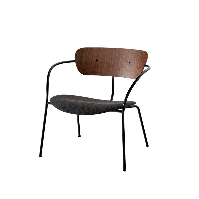 Fauteuil Pavilion AV6 par Anderssen &amp; Voll - &amp;Tradition-Noyer - Canva 174 - détails Noir-The Woods Gallery