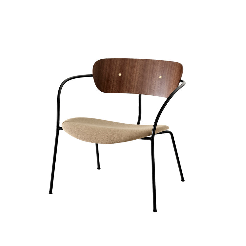 Fauteuil Pavilion AV6 par Anderssen &amp; Voll - &amp;Tradition-Noyer - Vidar 333 - détails Laiton-The Woods Gallery