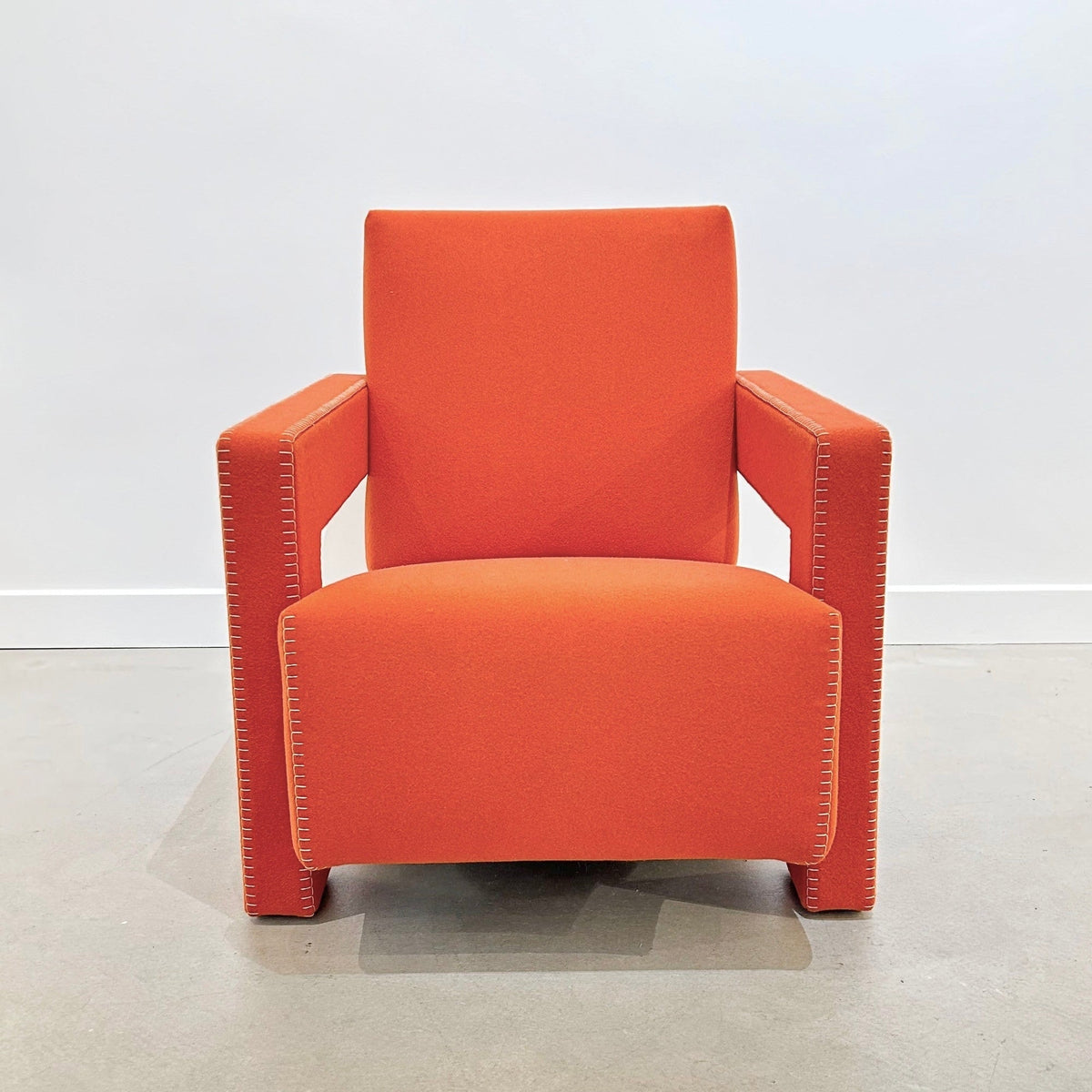 Fauteuil Utrecht 637 de Gerrit Thomas Rietveld - Cassina-Orange-The Woods Gallery