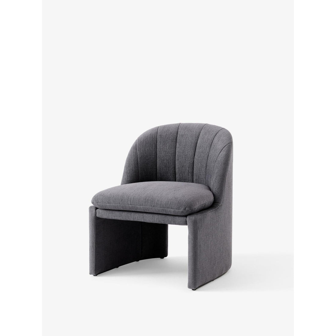 Fauteuil club Loafer SC107 de Space Copenhagen - &amp;Tradition-Tissu groupe 4-The Woods Gallery